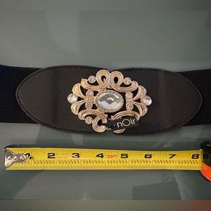 New nOir belt